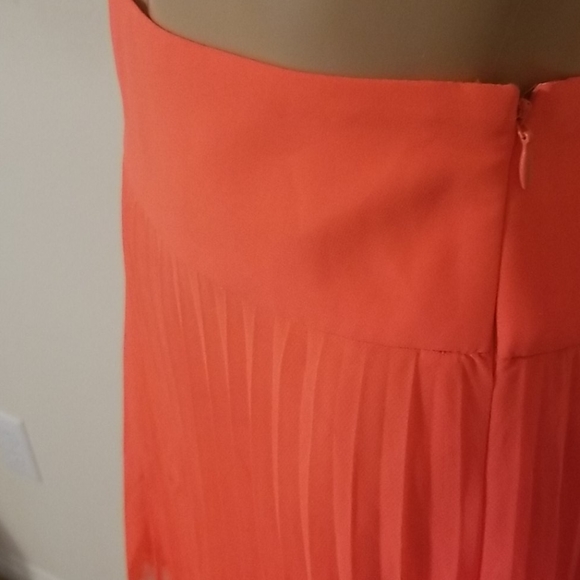 New Without Tags Express Pleated Skirt - Picture 5 of 9